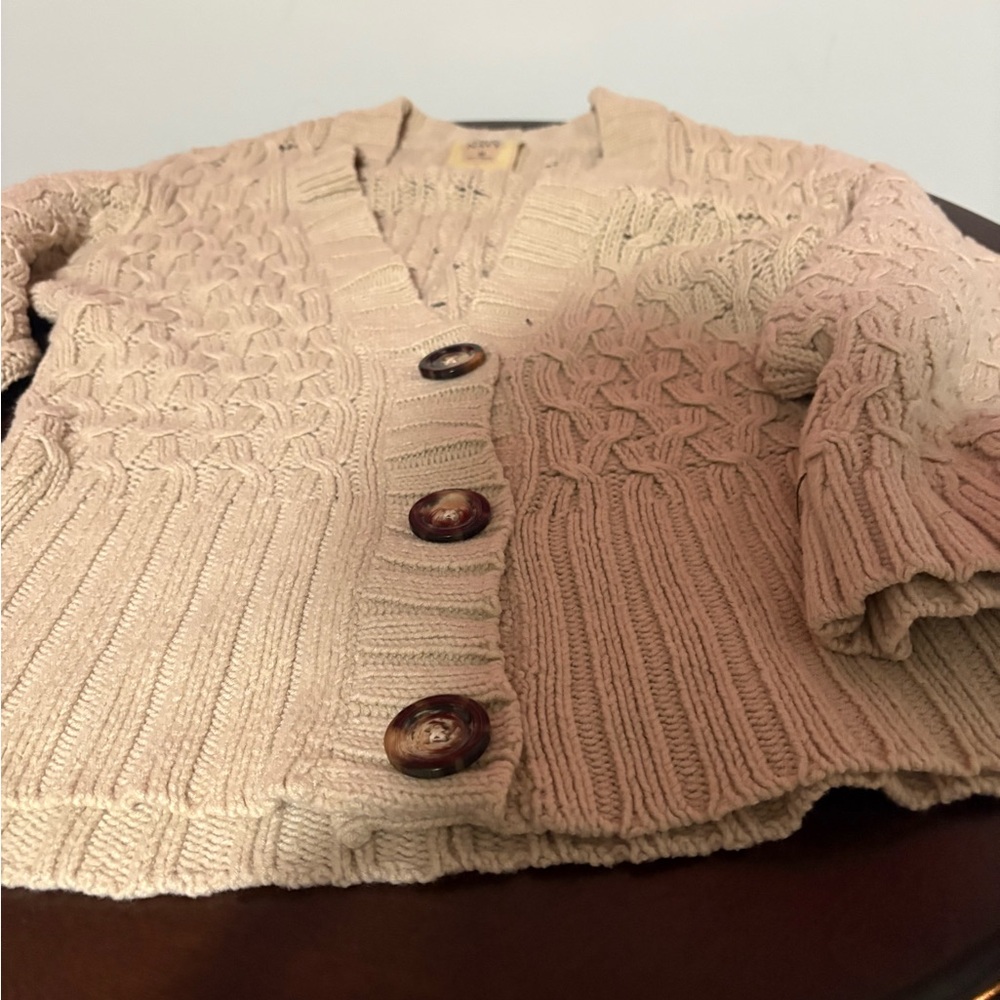 Elegant Beige V-Neck Cable Knit Sweater